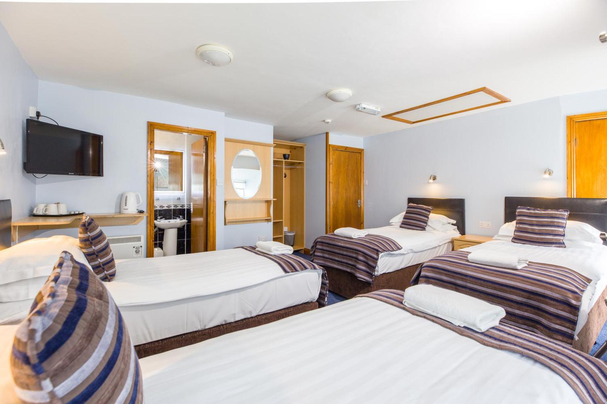Standard Quadruple Room