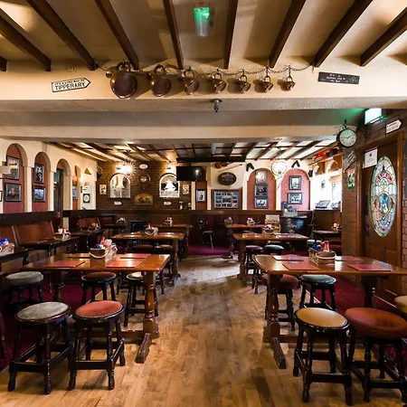 The Dingle Pub Rooms-2