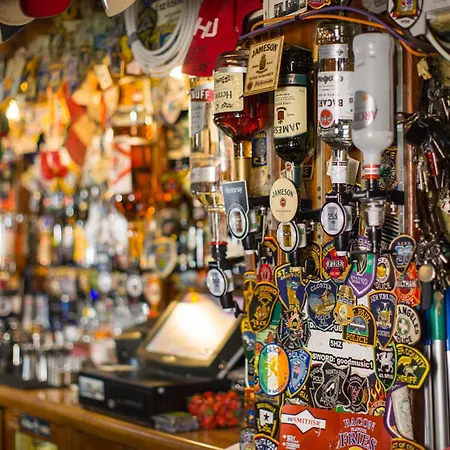 The Dingle Pub Rooms-3